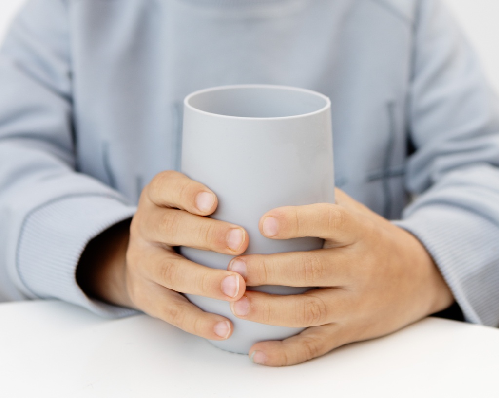 HAPPY CUP AVEC PAILLE ET COUVERCLE EZPZ